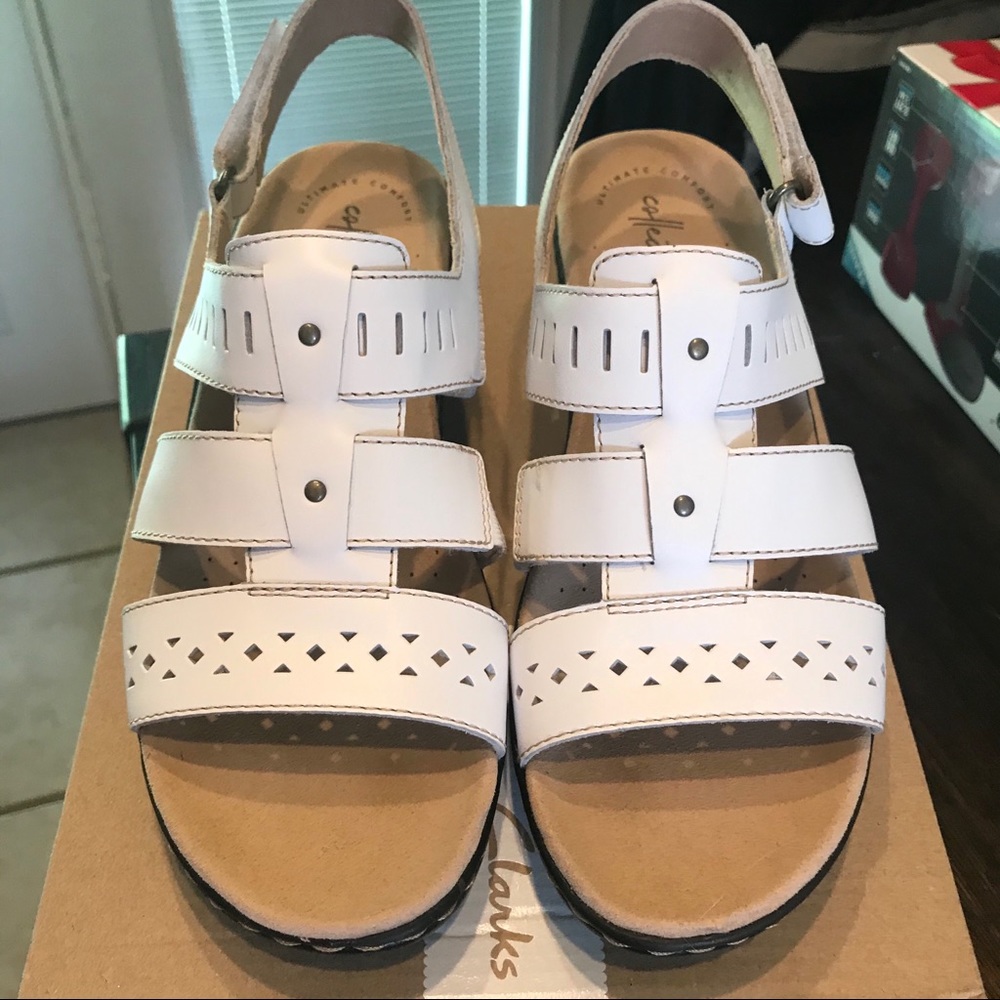 Clark’s Lexi Qwin leather sandals